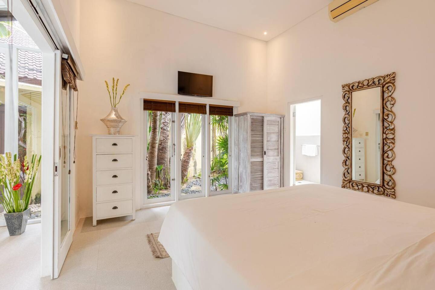 Villa Sitara, Sitara Villa Group Seminyak Buitenkant foto